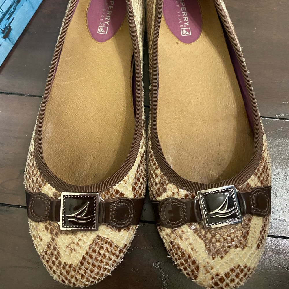 Sperry topsider snakeskin flats
